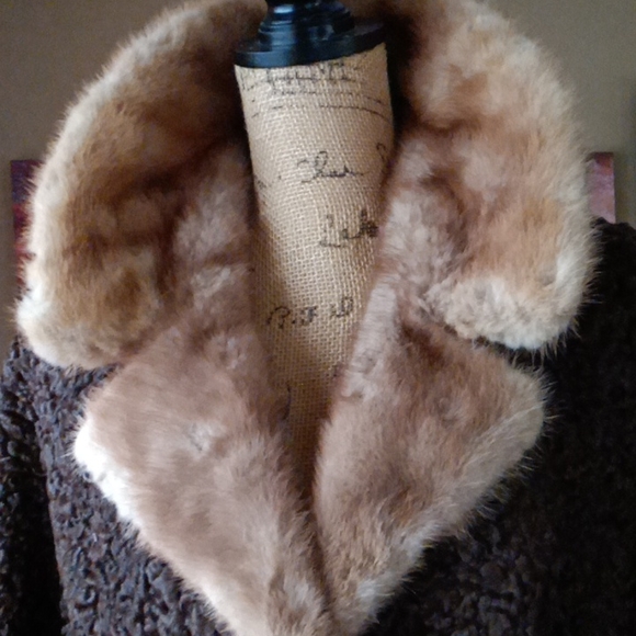 Vintage Persian curly lamb wool coat - Picture 10 of 15